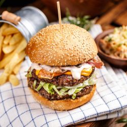 burger-with-cheese-P7Z5A9M-1024x1024